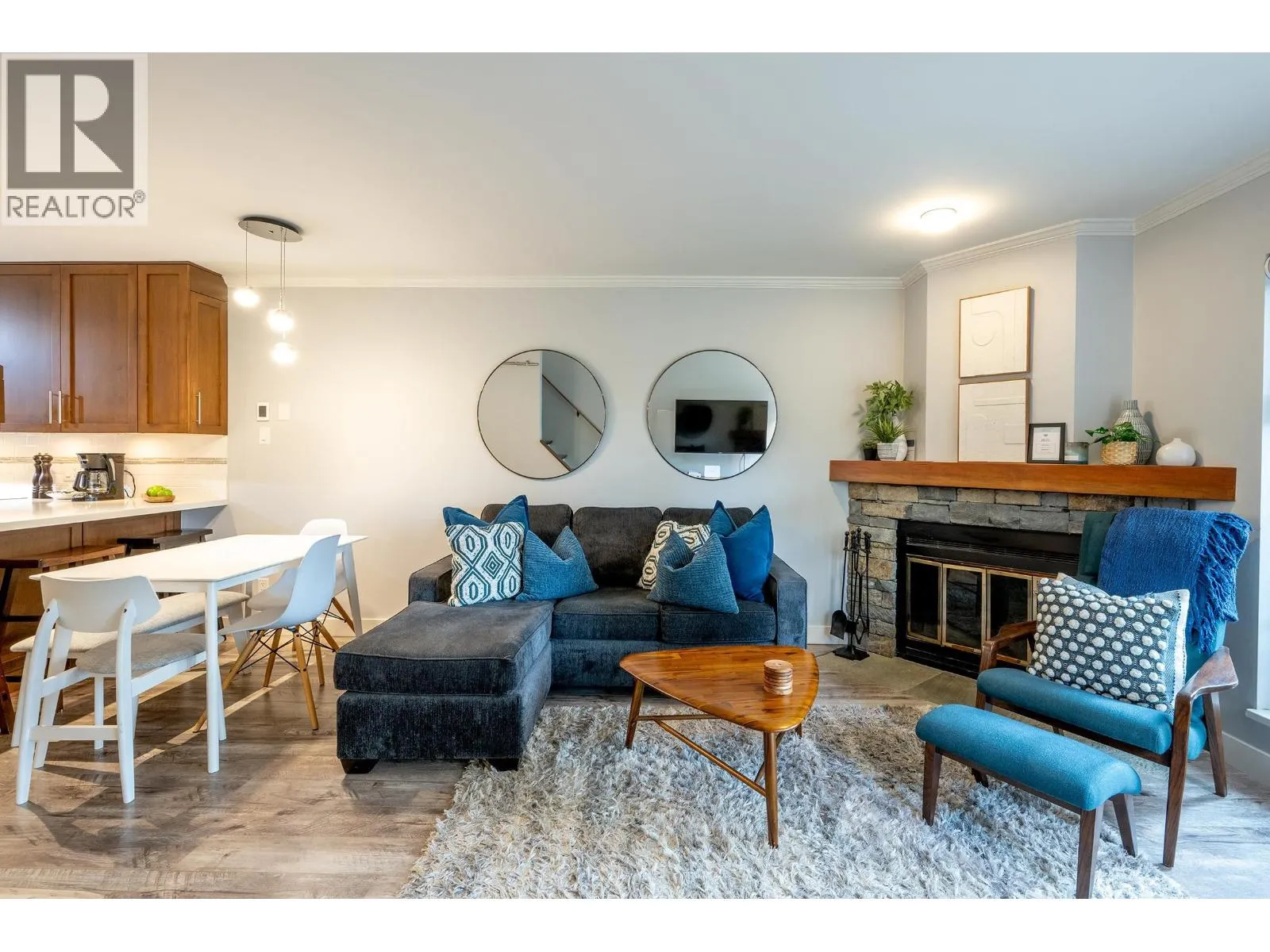 10 2211 MARMOT PLACE
