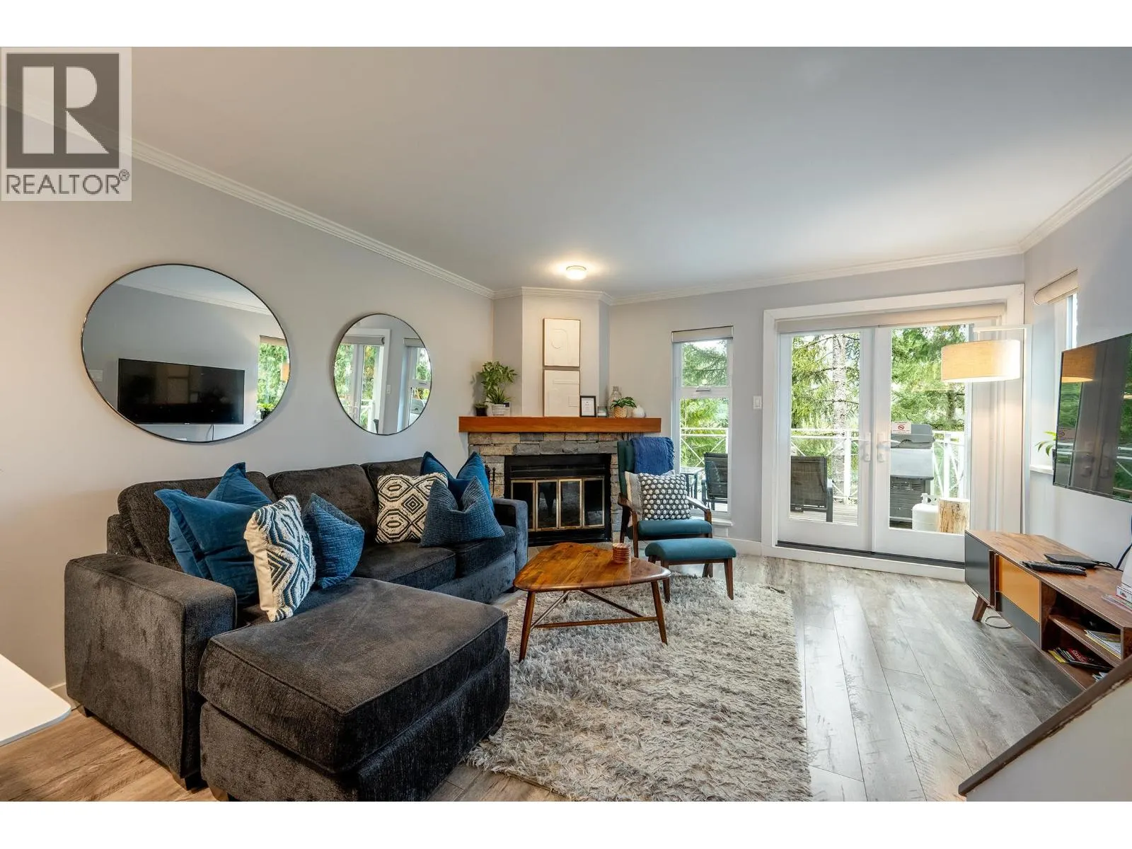 10 2211 MARMOT PLACE