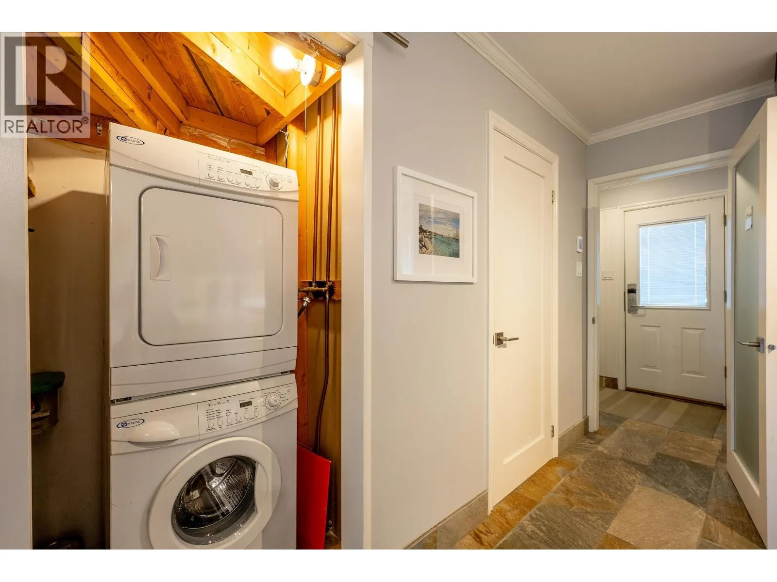 10 2211 MARMOT PLACE