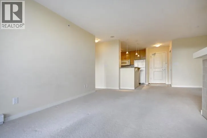 605 8460 GRANVILLE AVENUE