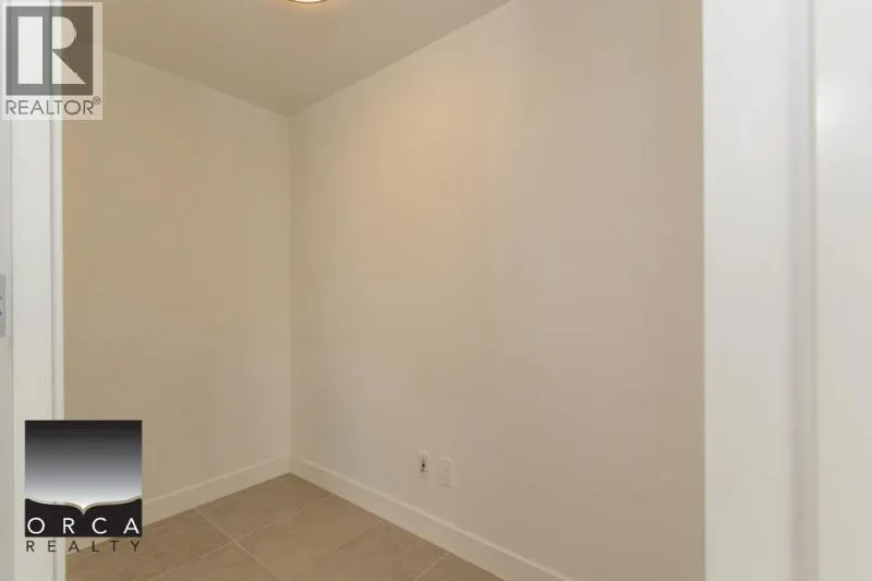 2001 1028 BARCLAY STREET