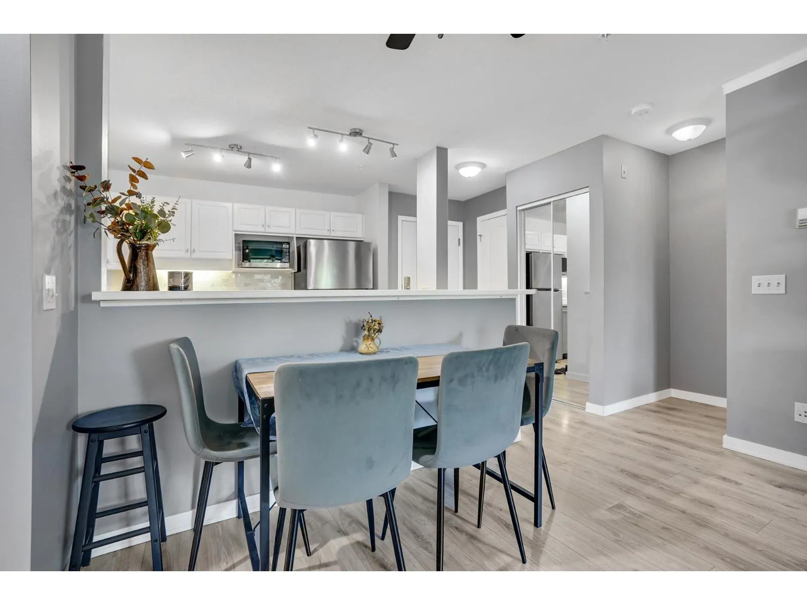210 33738 KING ROAD