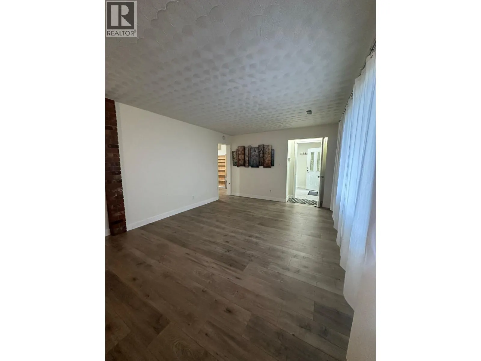 Lower-2185 CASSIAR STREET