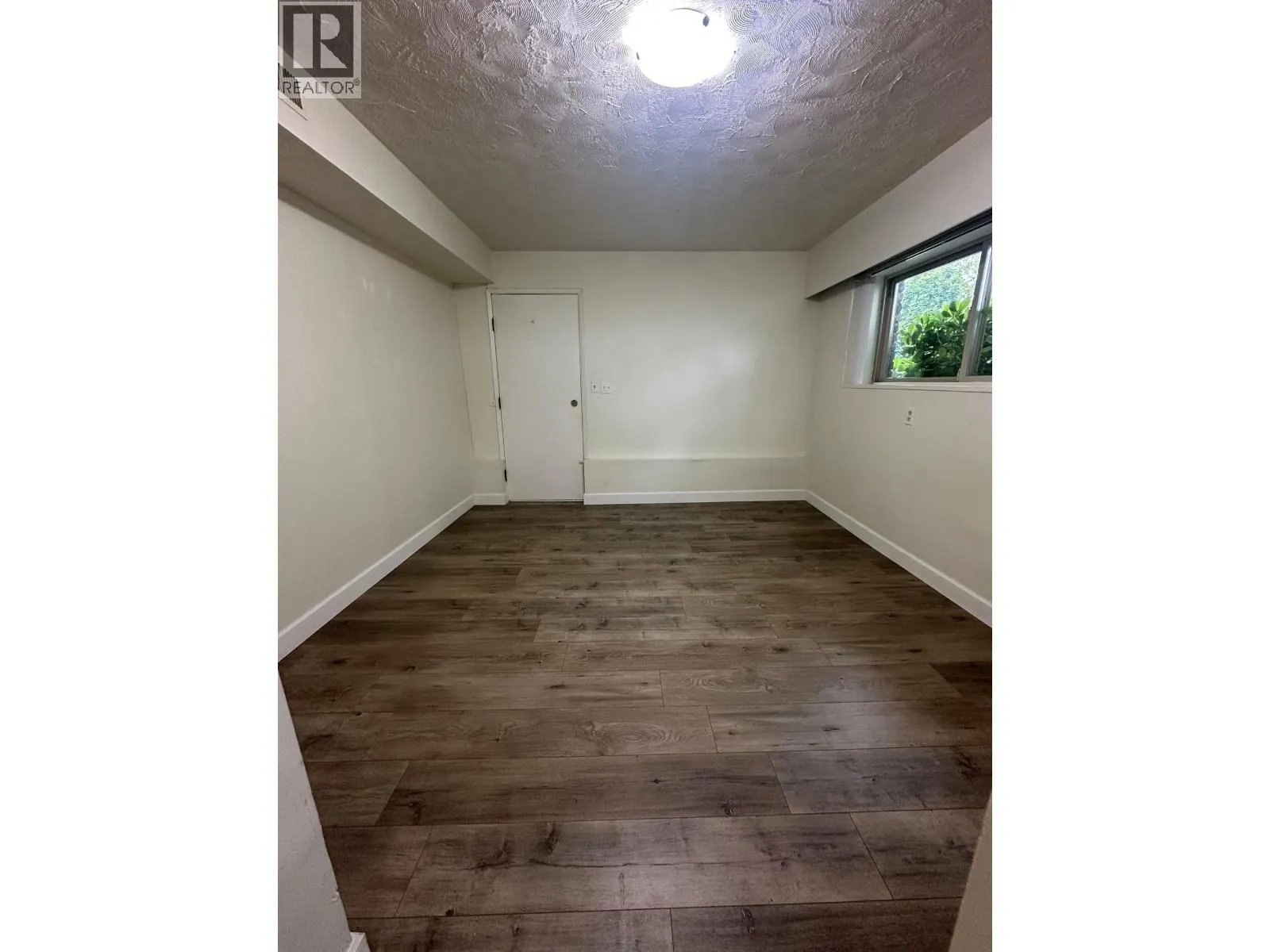 Lower-2185 CASSIAR STREET
