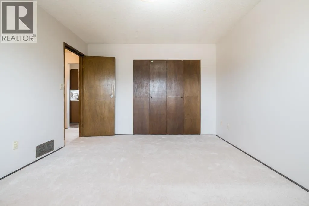 8411 RIDEAU DRIVE