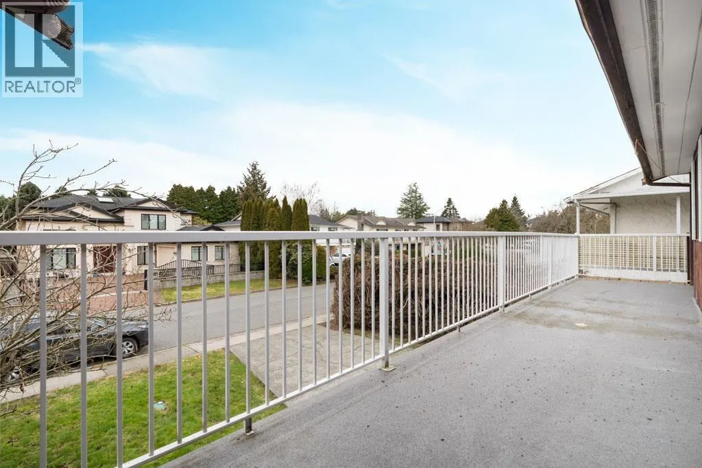8411 RIDEAU DRIVE