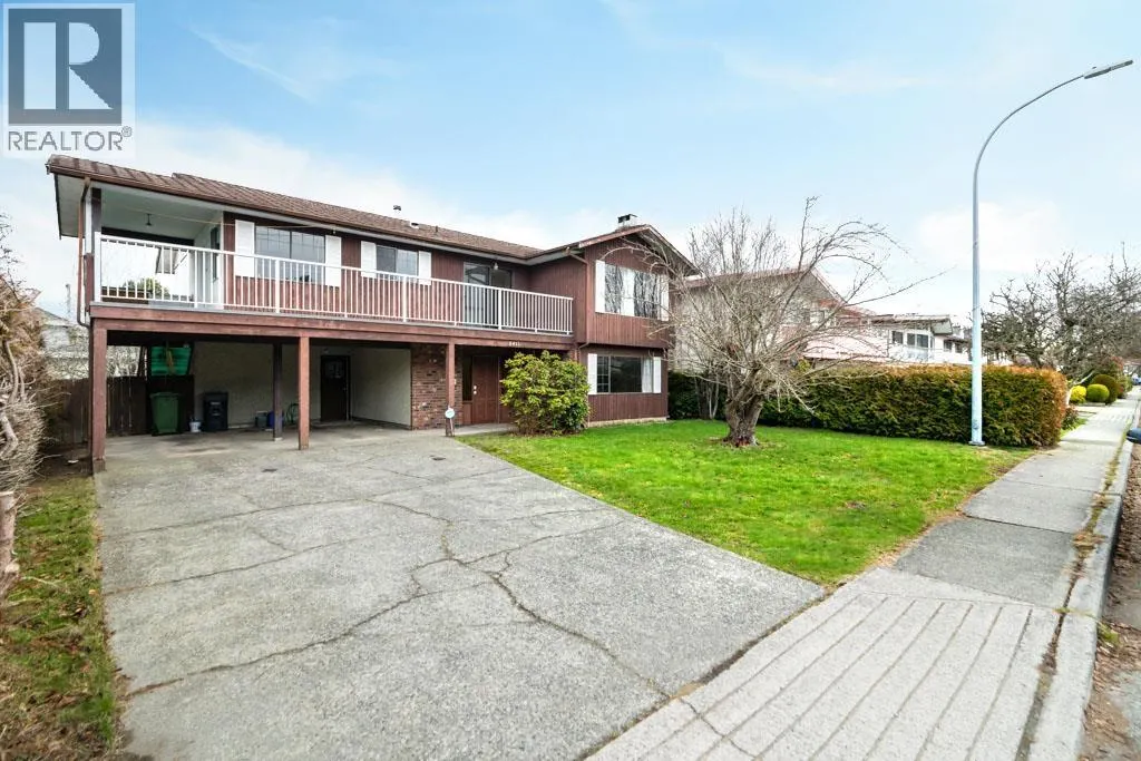 8411 RIDEAU DRIVE