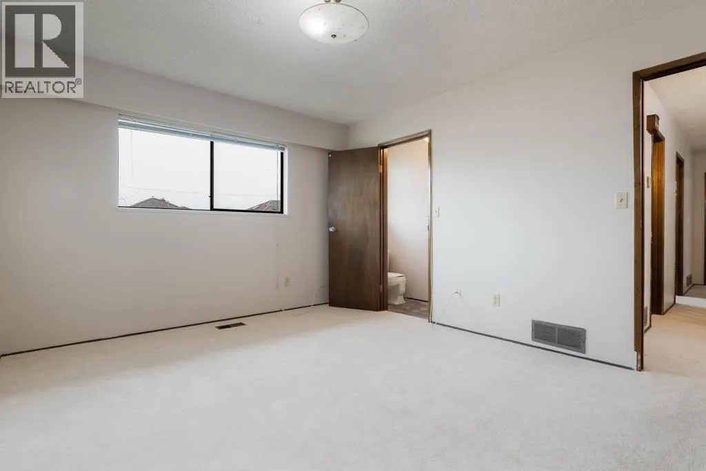 8411 RIDEAU DRIVE