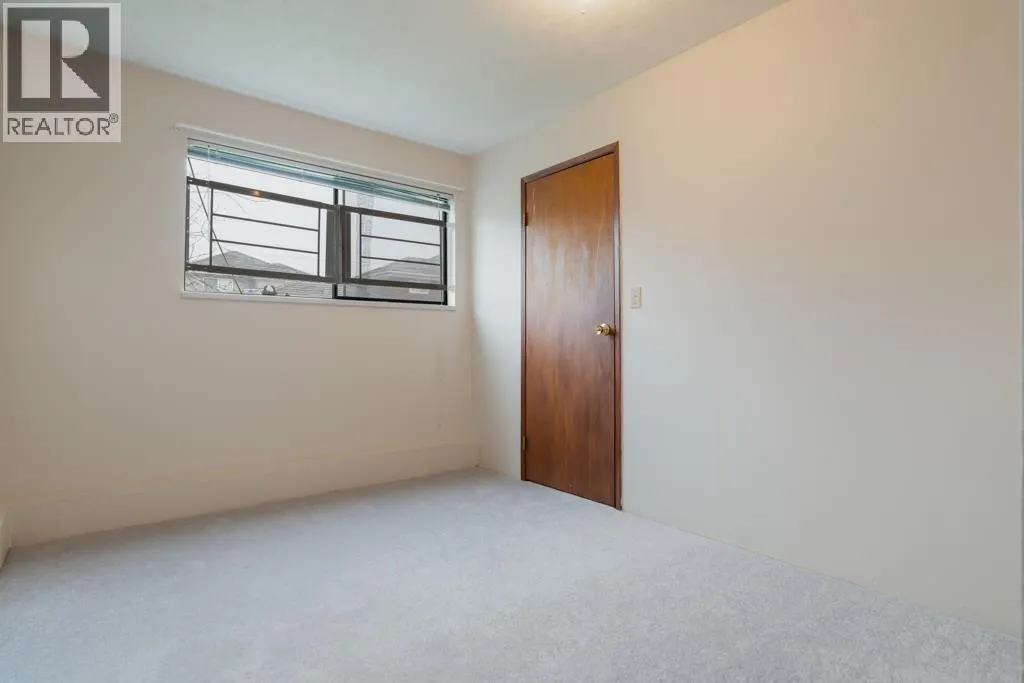8411 RIDEAU DRIVE