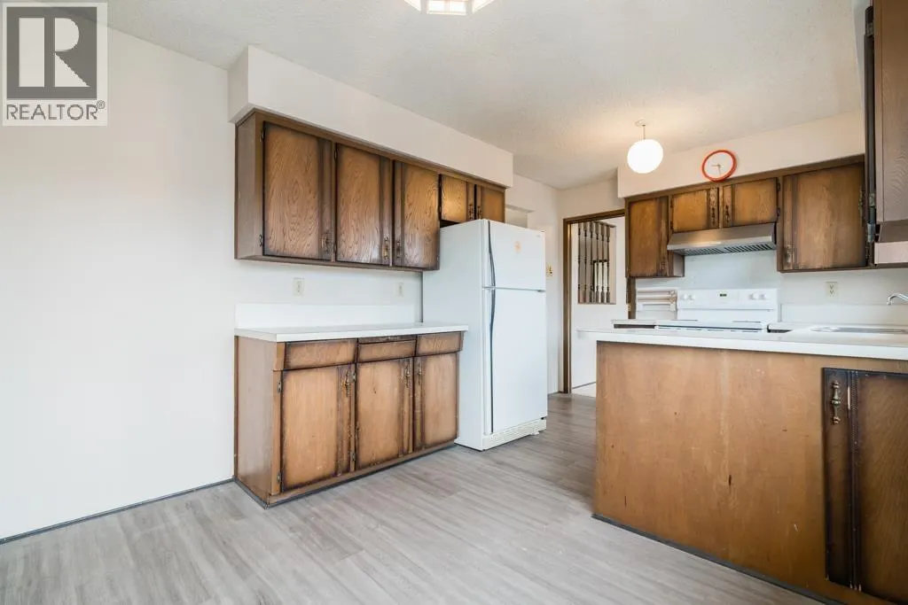 8411 RIDEAU DRIVE