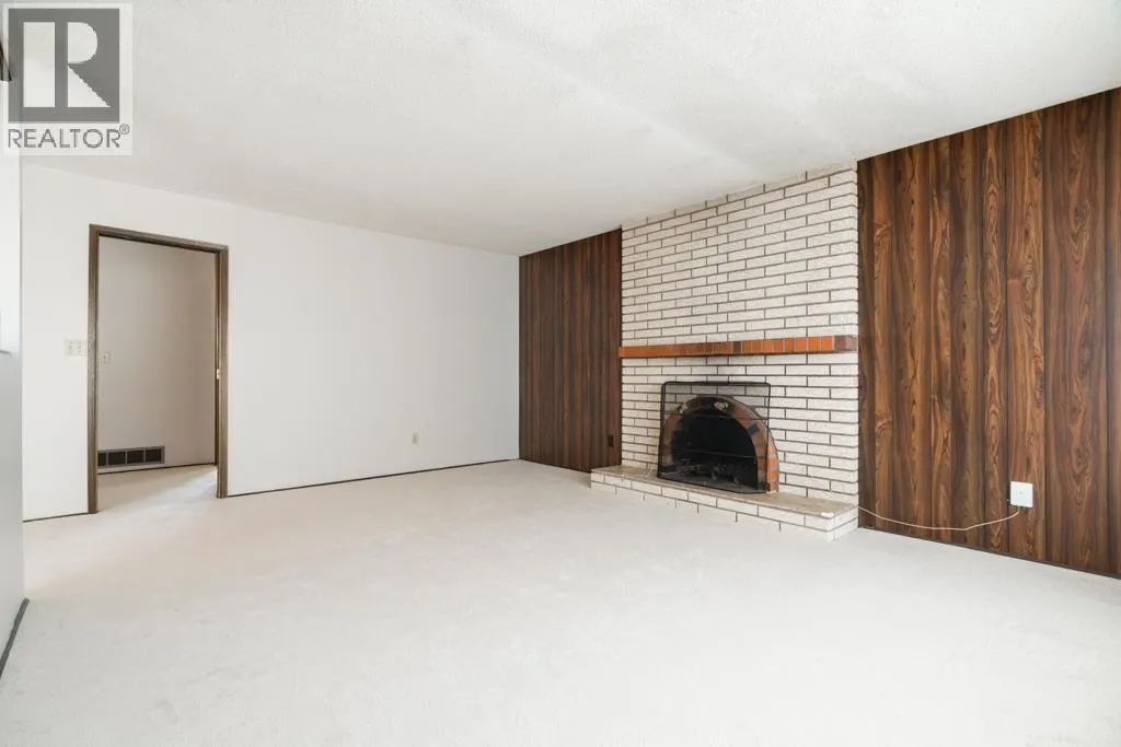 8411 RIDEAU DRIVE