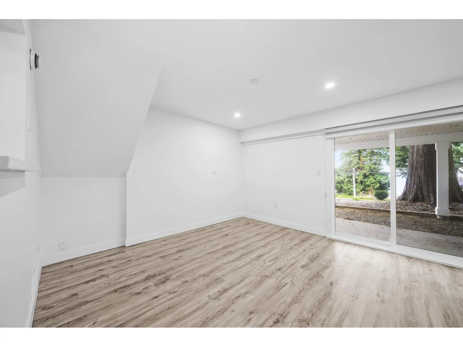 13179 MARINE DRIVE