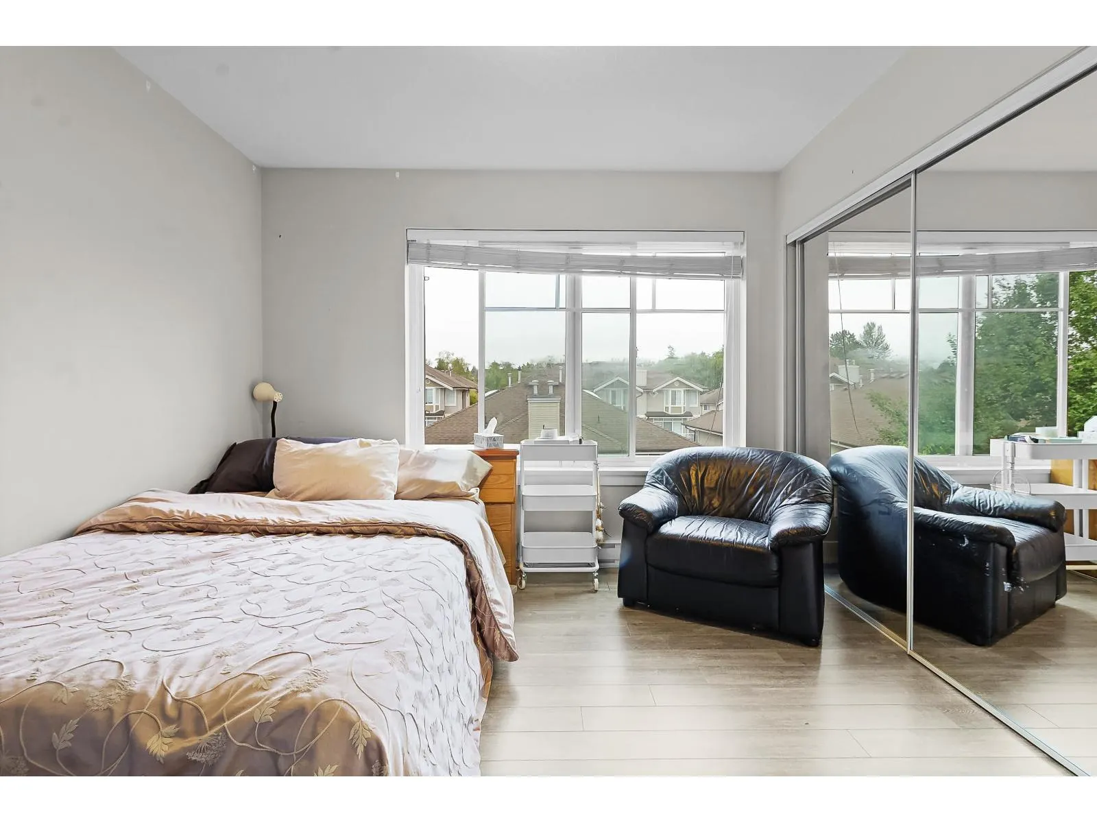 24 12092 70 AVENUE
