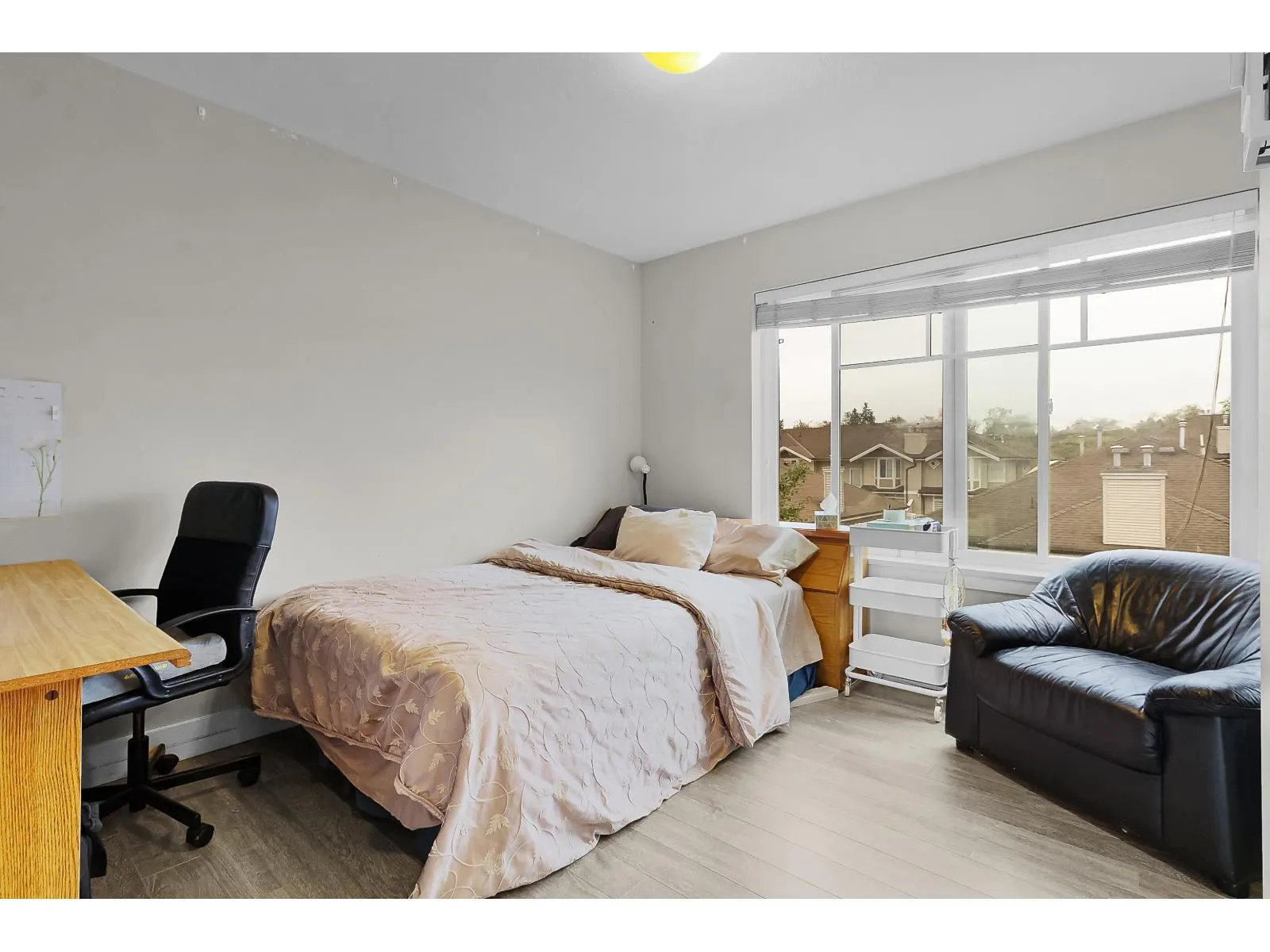24 12092 70 AVENUE