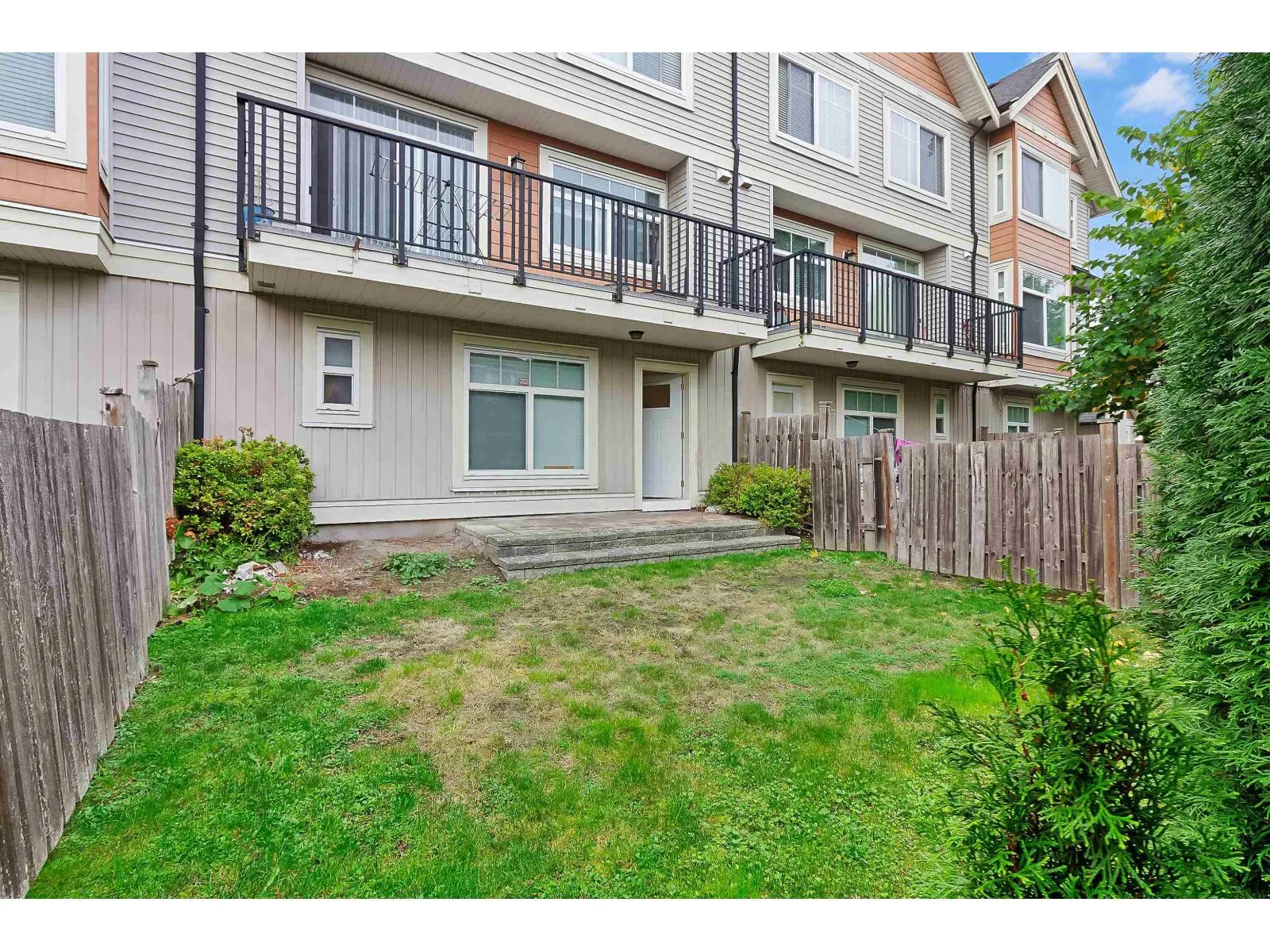 24 12092 70 AVENUE