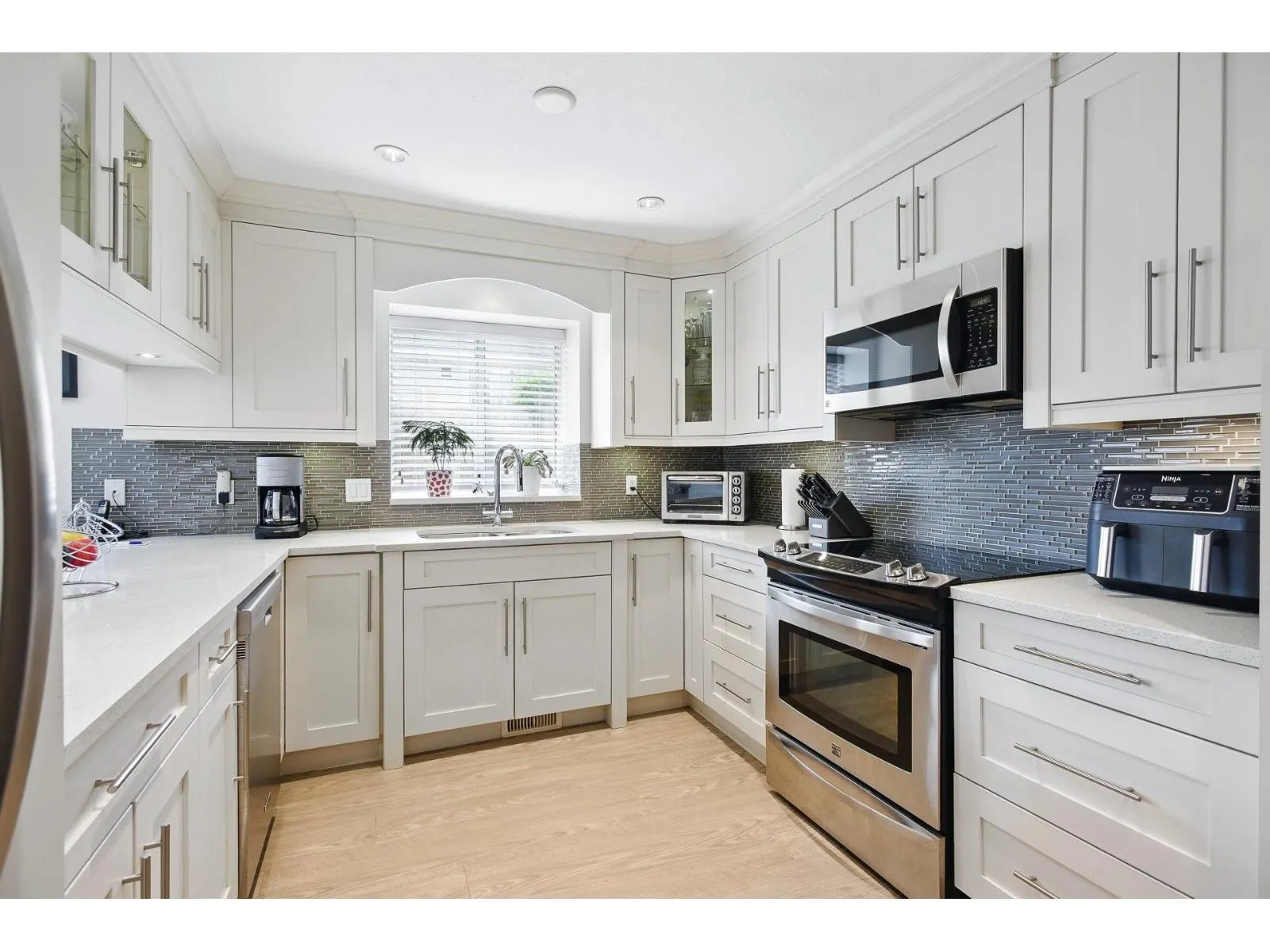 11441 SURREY ROAD