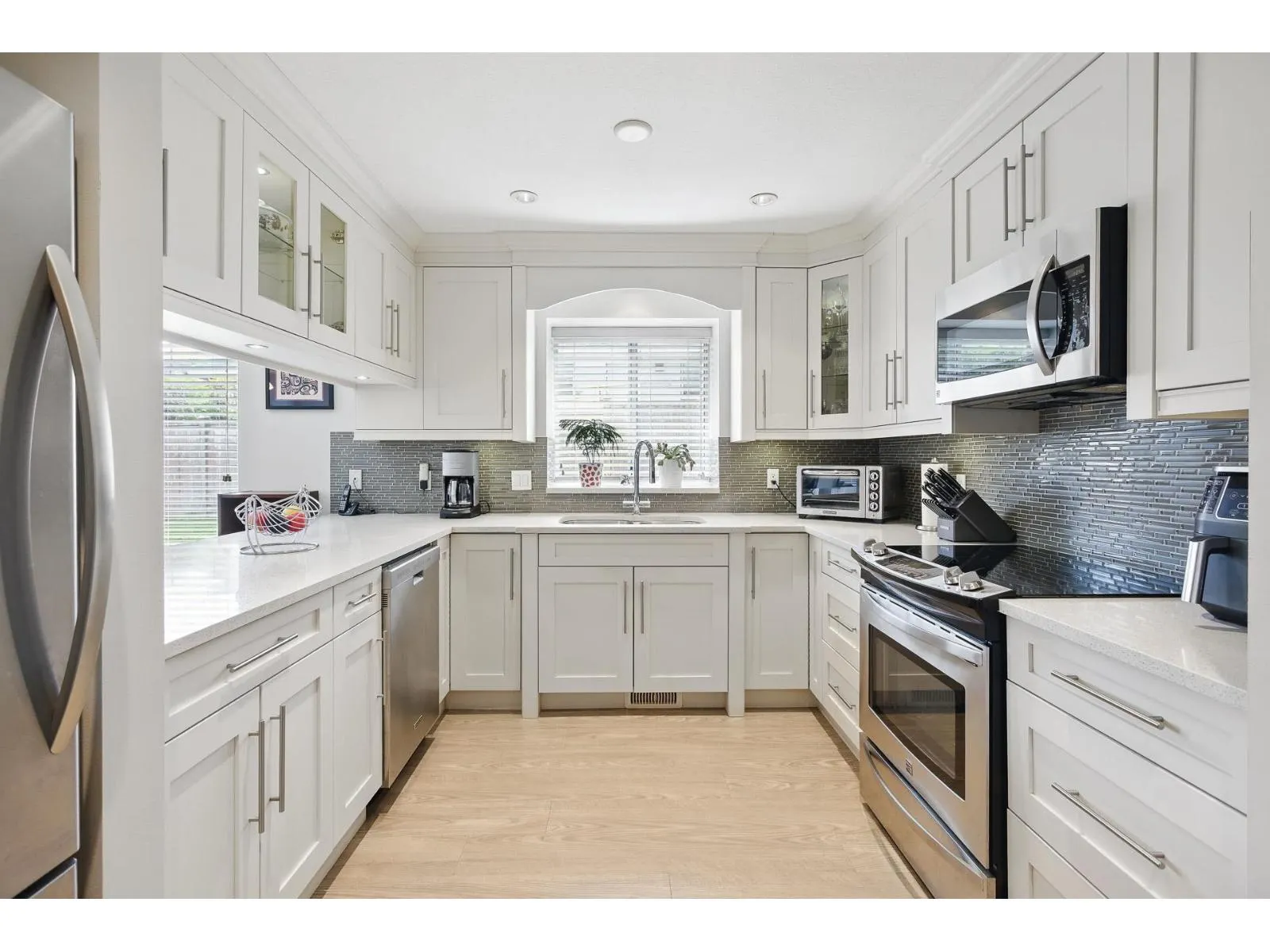 11441 SURREY ROAD