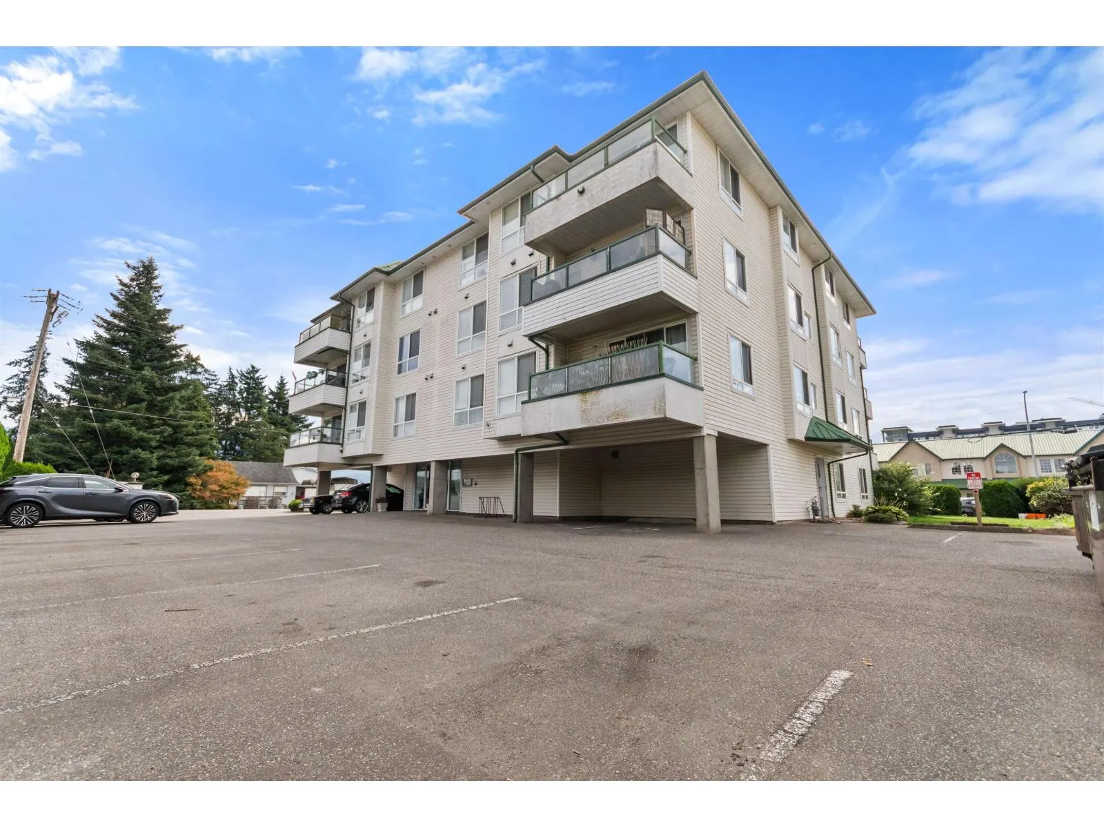 201 7415 SHAW AVENUE|Sardis East Vedder