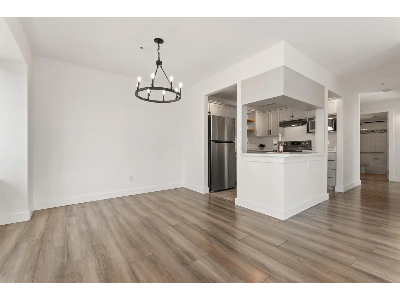 201 7415 SHAW AVENUE|Sardis East Vedder