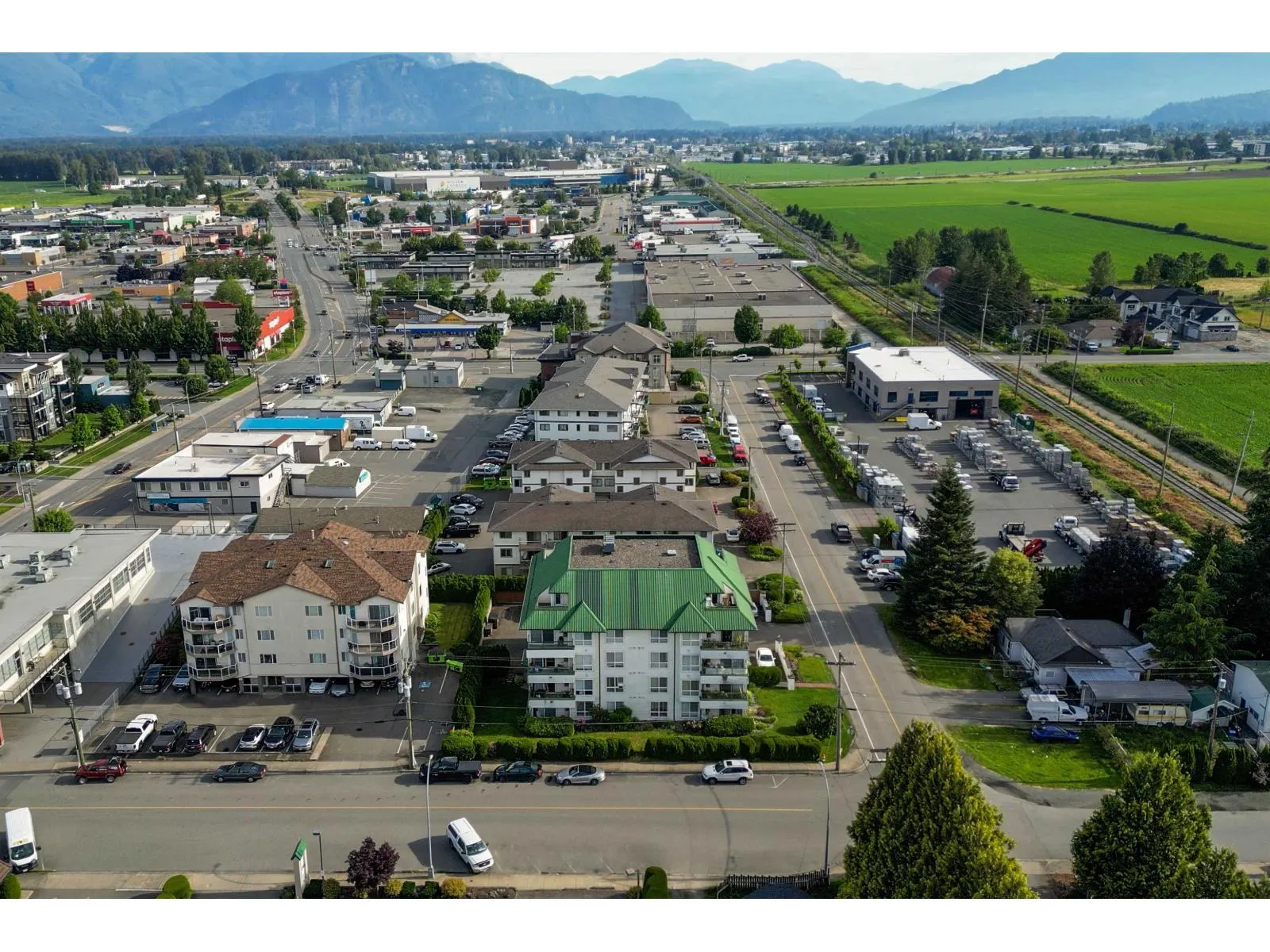 201 7415 SHAW AVENUE|Sardis East Vedder