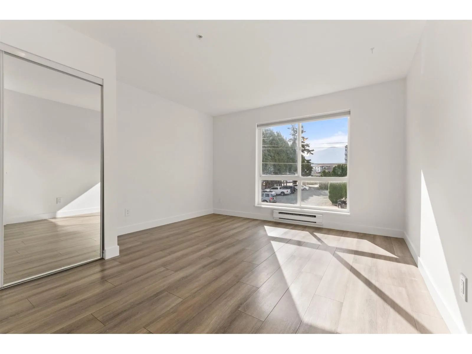 201 7415 SHAW AVENUE|Sardis East Vedder