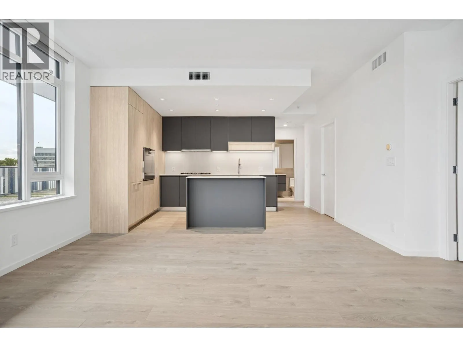 553 6500 MINORU BOULEVARD