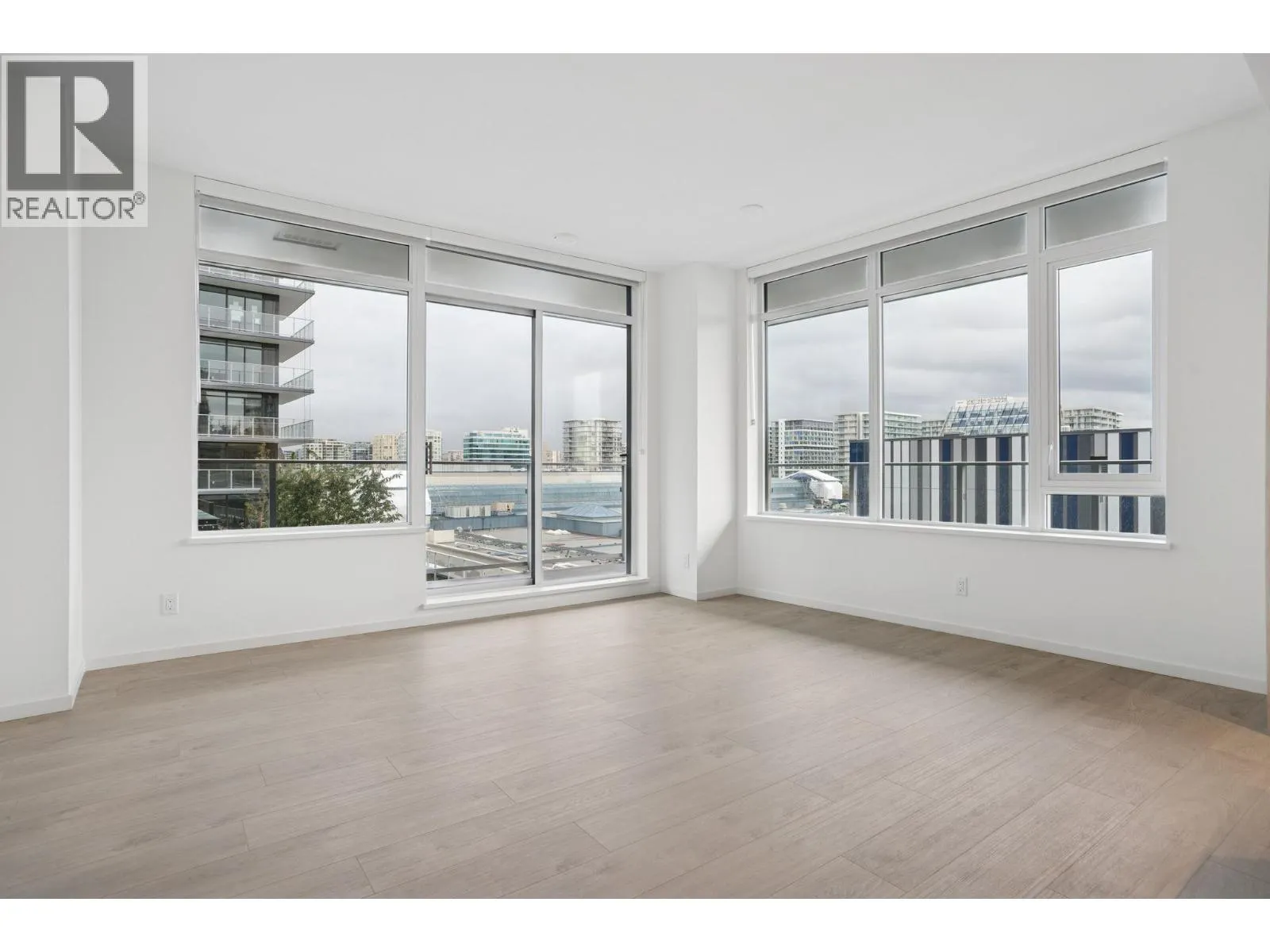 553 6500 MINORU BOULEVARD