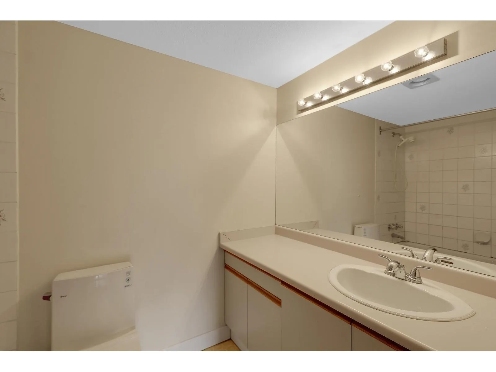 208 7175 134 STREET