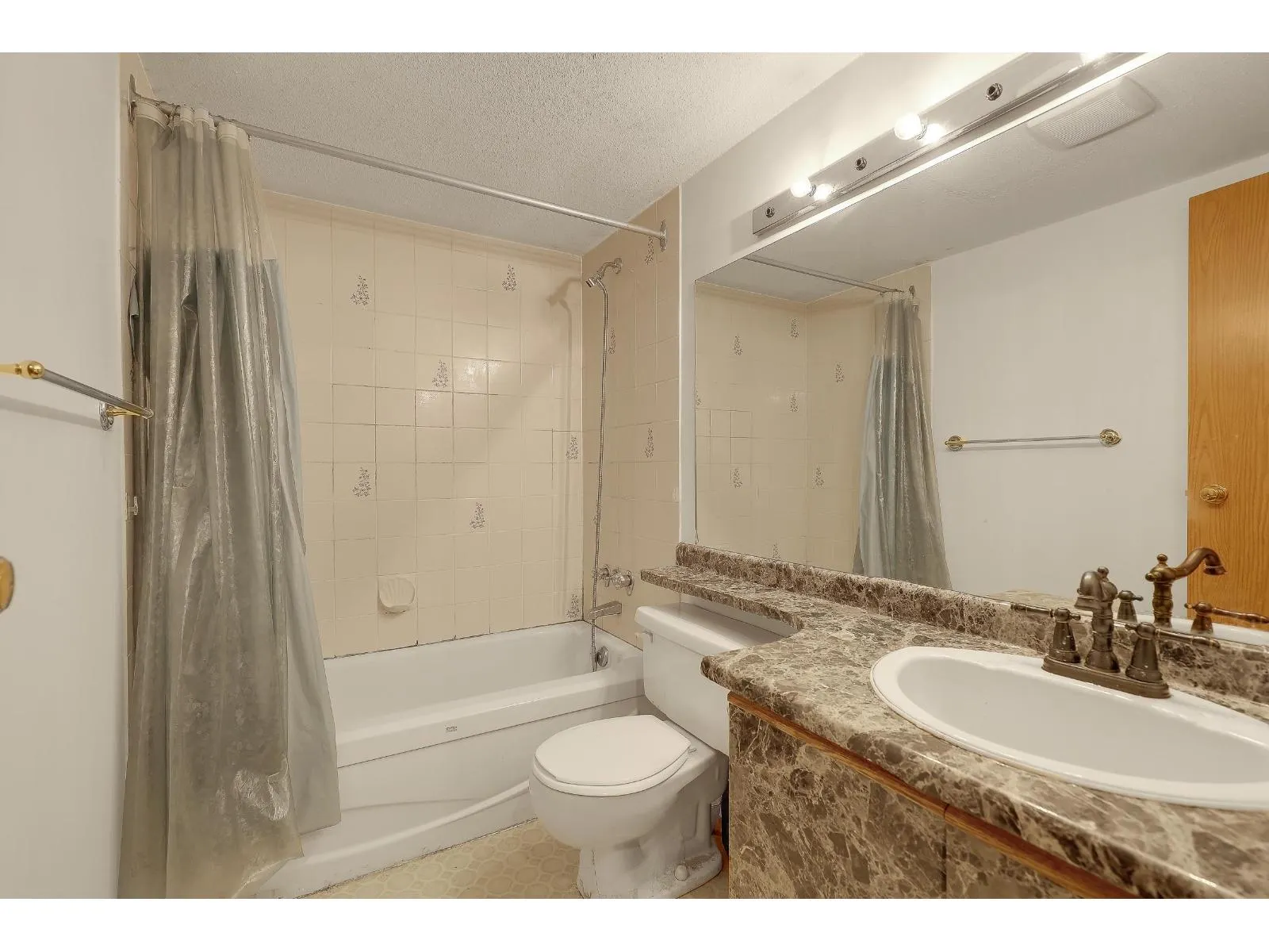 208 7175 134 STREET