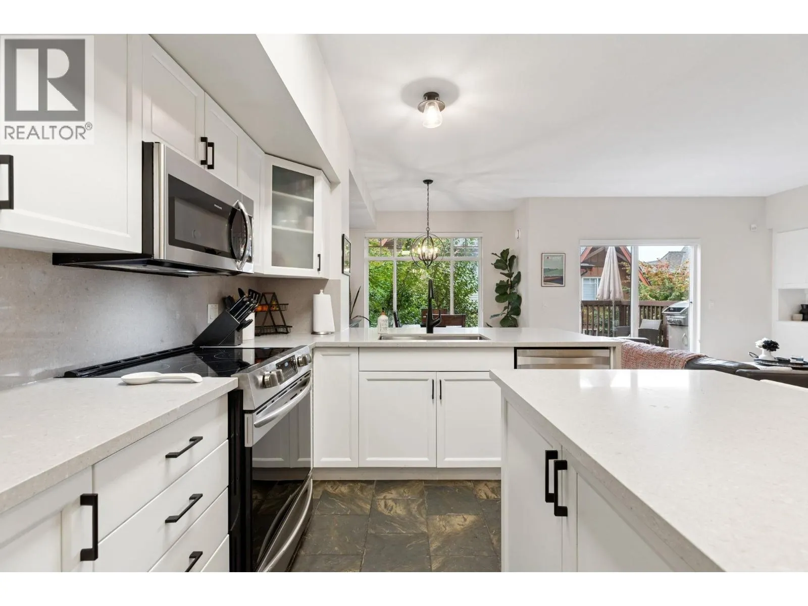 139 2000 PANORAMA DRIVE