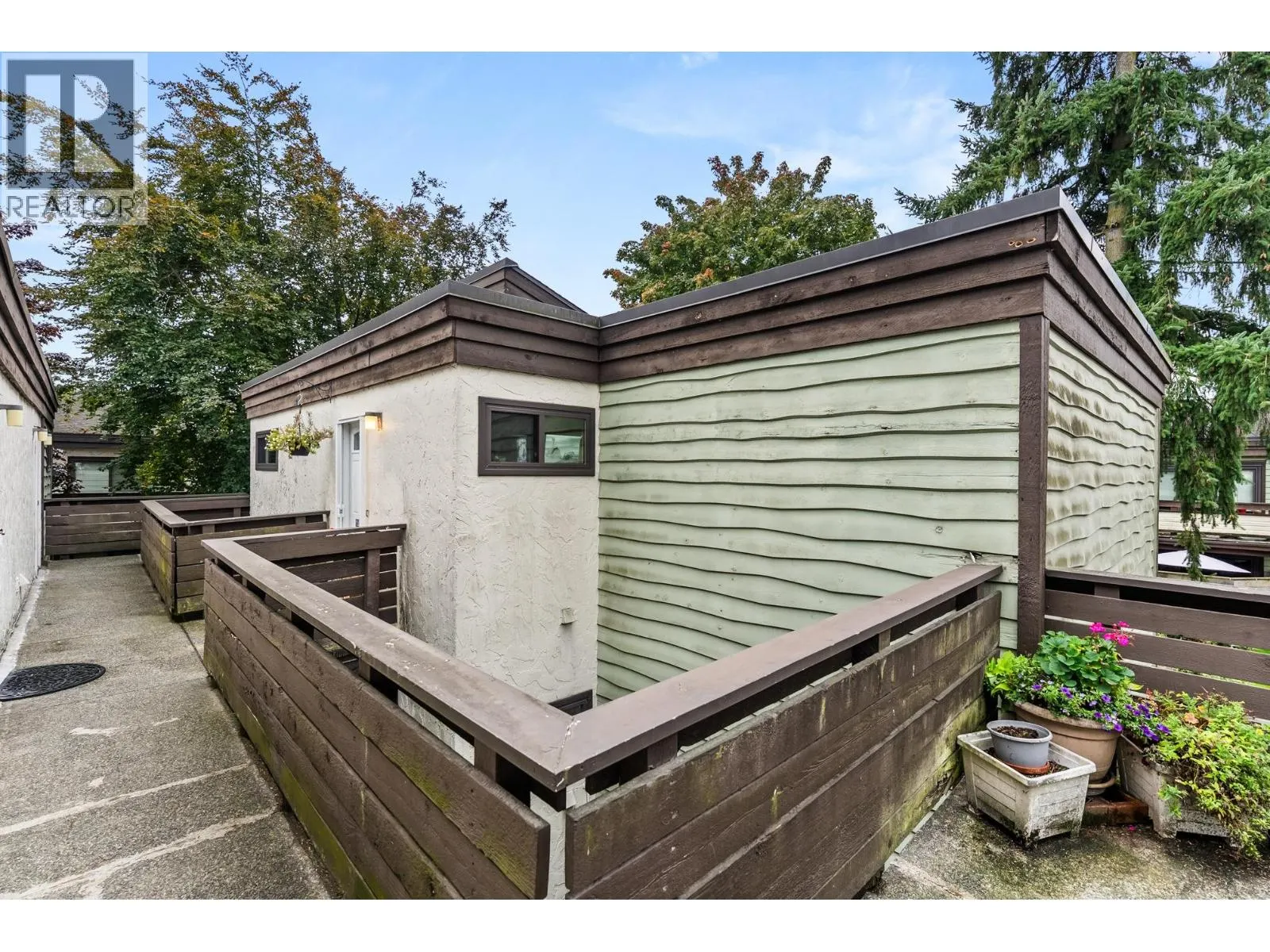 218 11791 KING ROAD