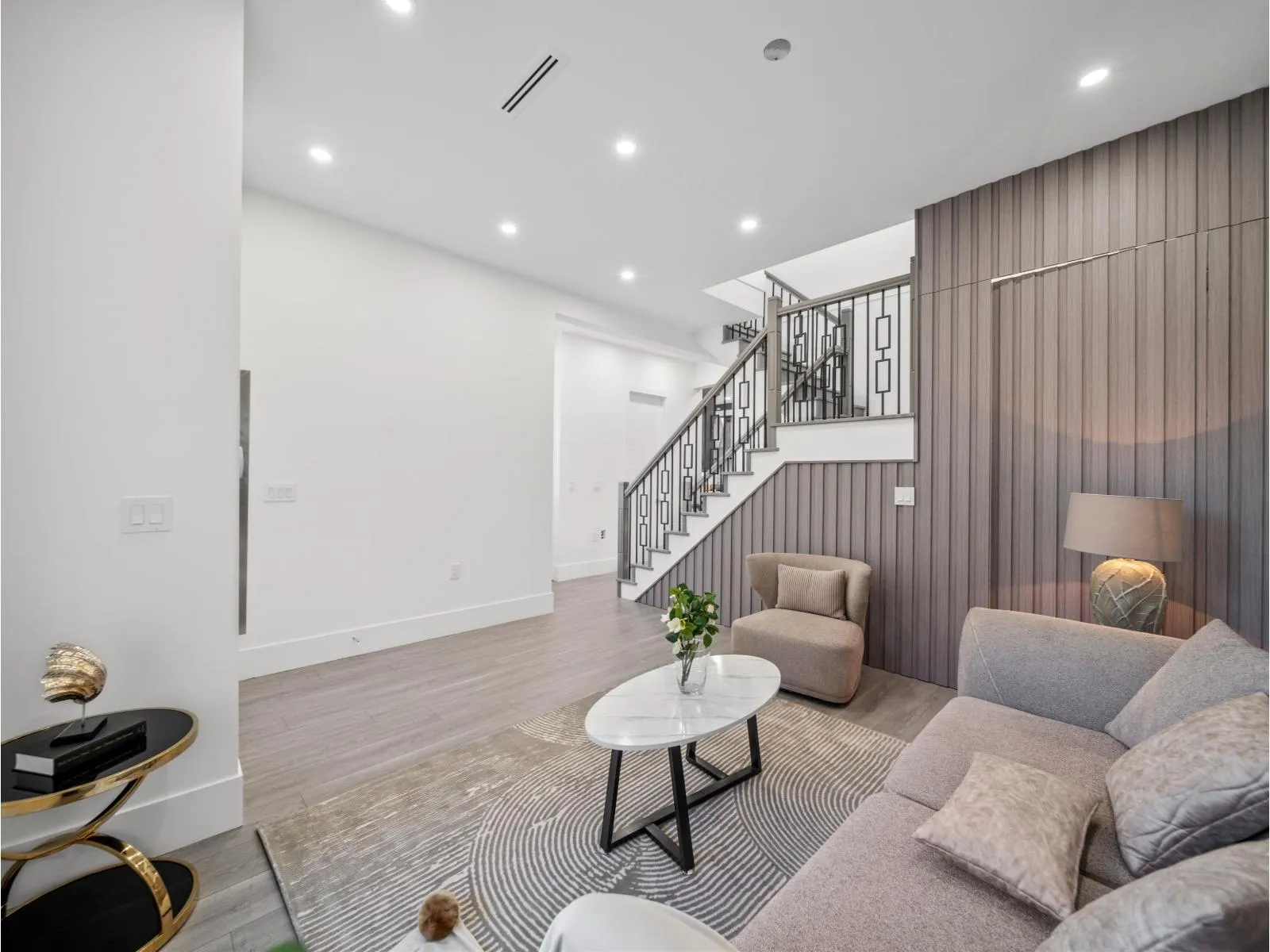 9885 HUCKLEBERRY DRIVE