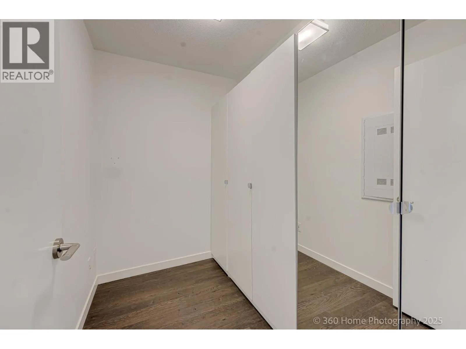 1803 5470 ORMIDALE STREET