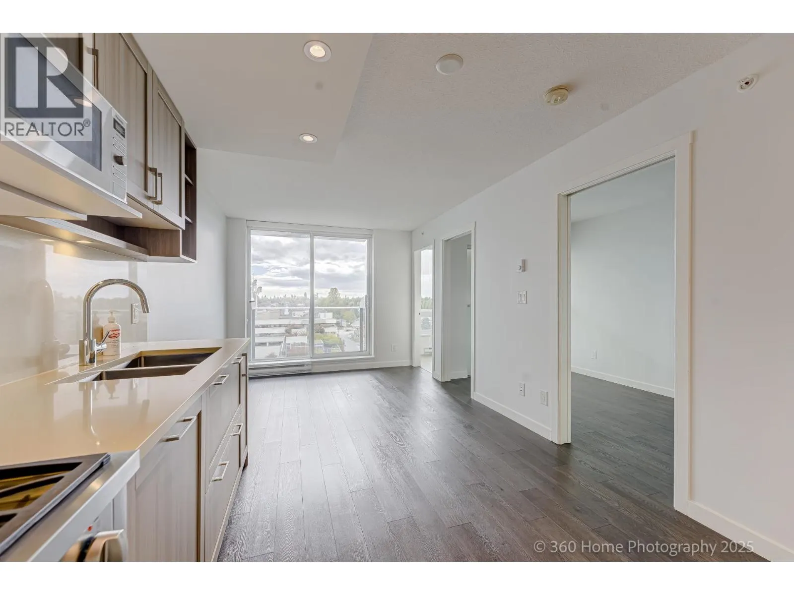 1803 5470 ORMIDALE STREET