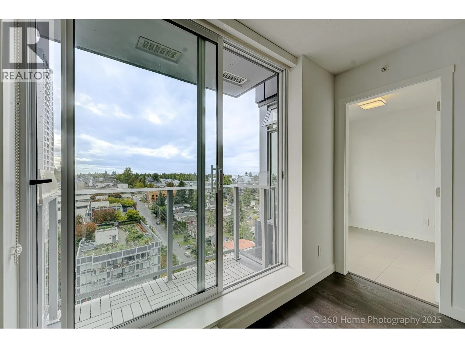 1803 5470 ORMIDALE STREET