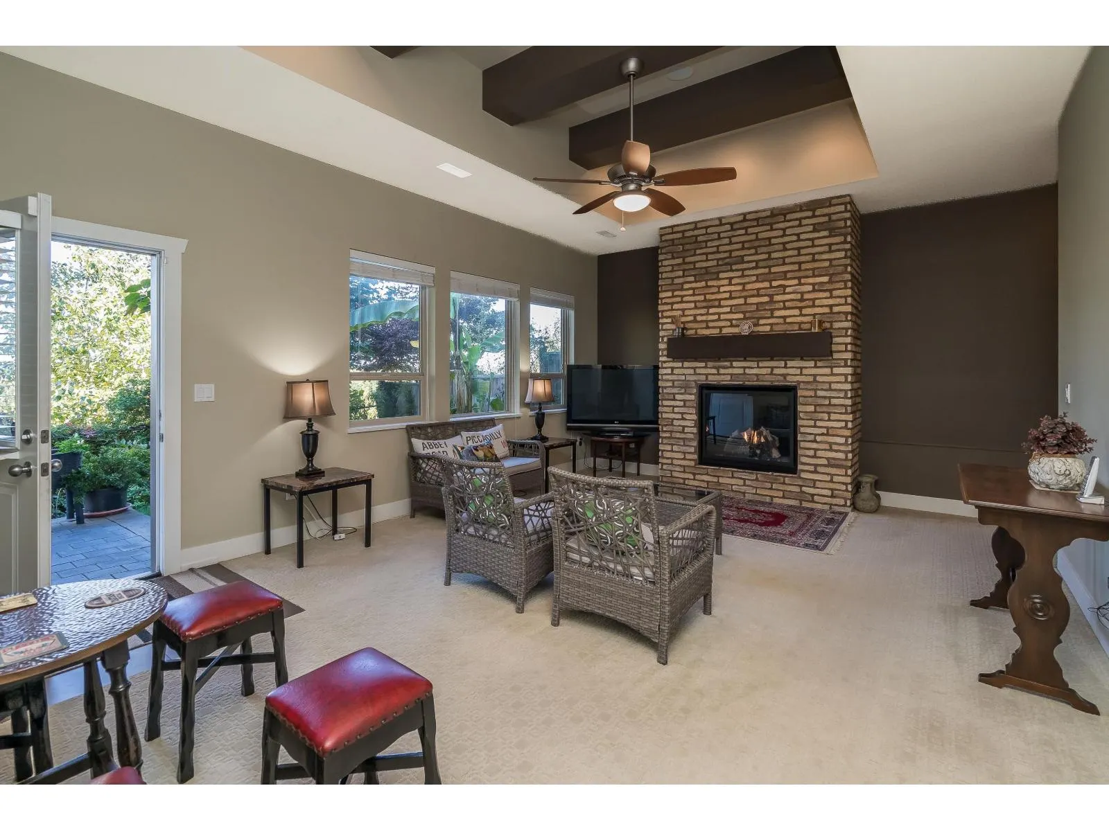 3125 LUKIV TERRACE