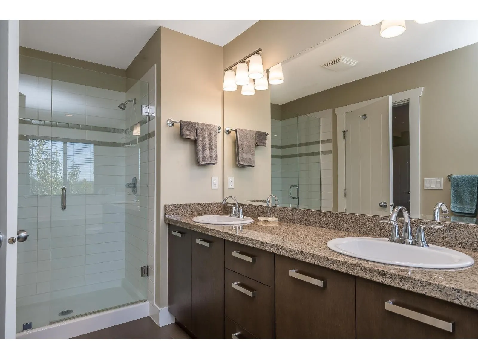 3125 LUKIV TERRACE