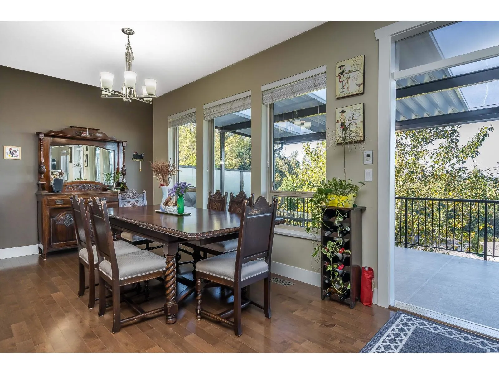 3125 LUKIV TERRACE