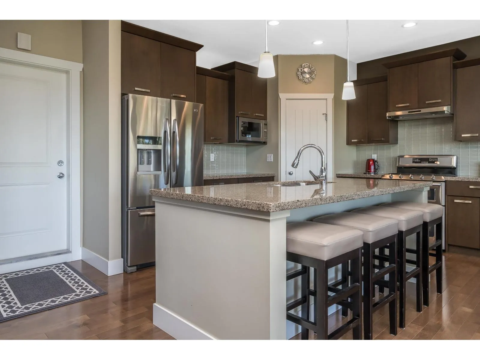 3125 LUKIV TERRACE