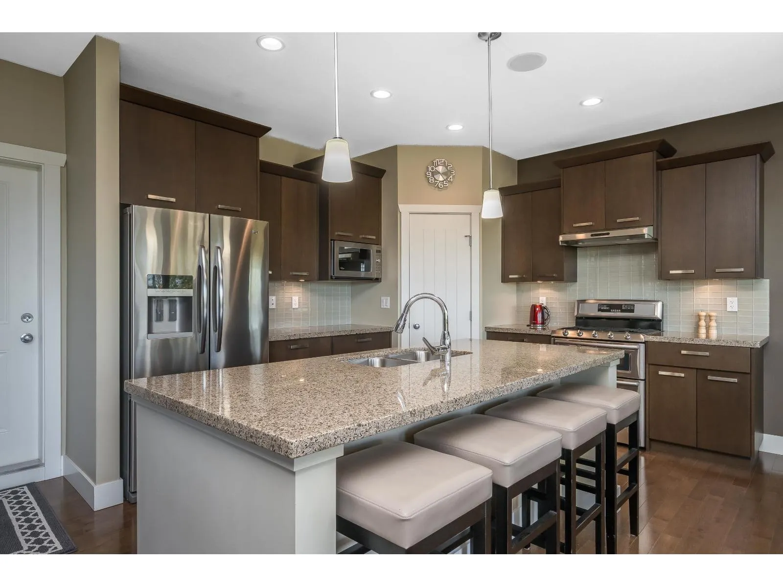 3125 LUKIV TERRACE
