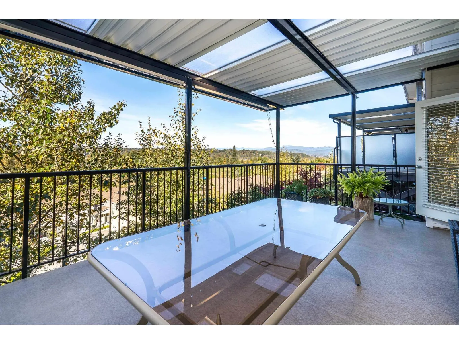 3125 LUKIV TERRACE