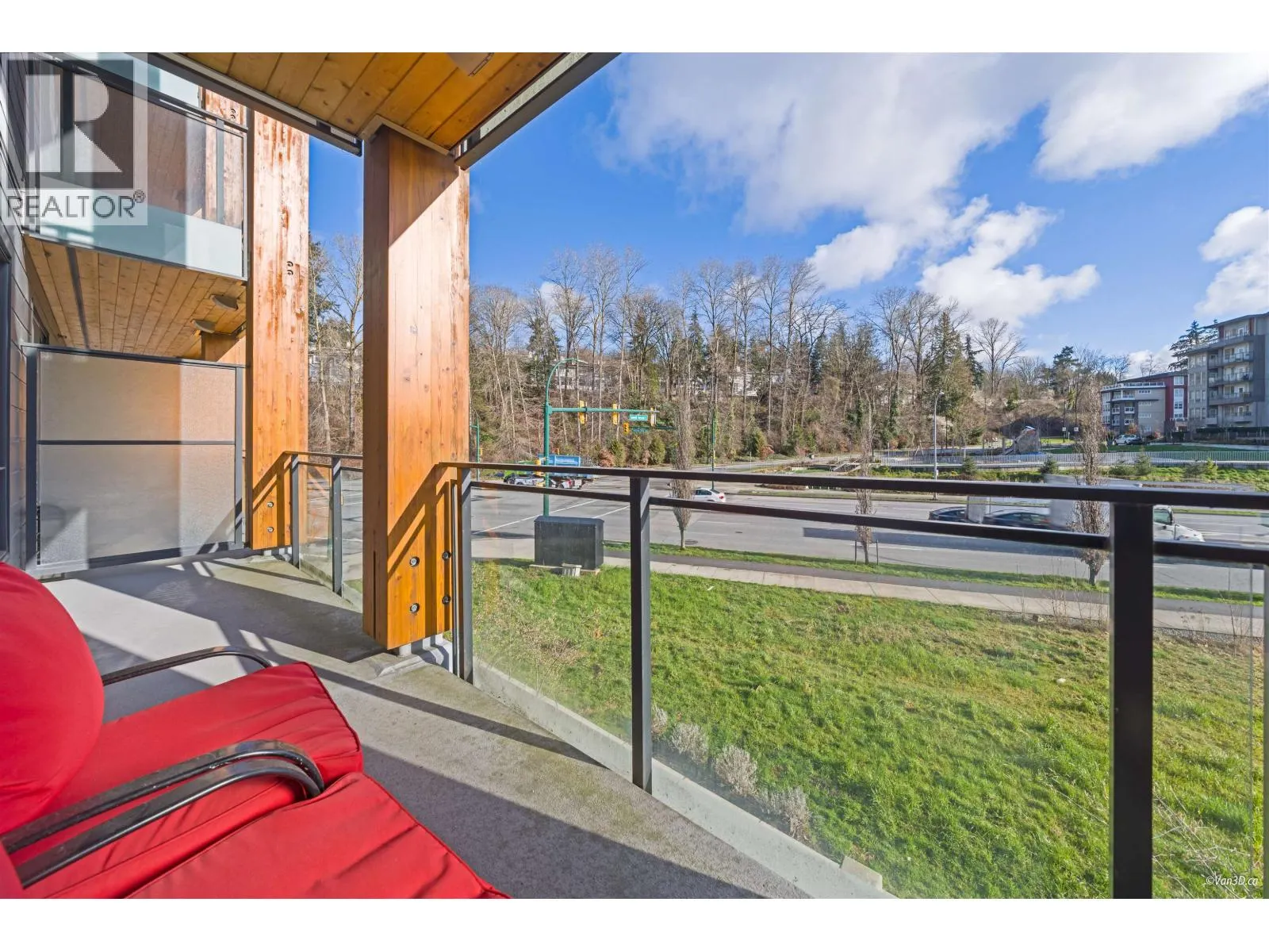 102 3588 SAWMILL CRESCENT