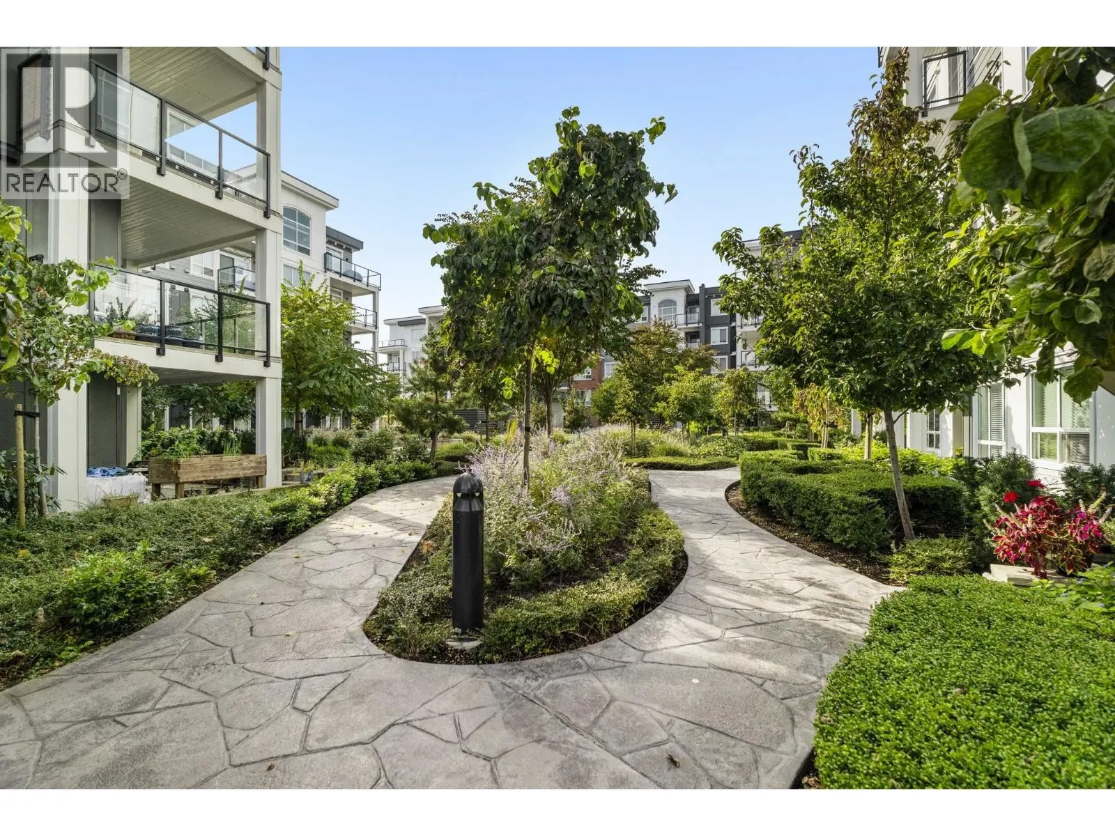 2408 2180 KELLY AVENUE