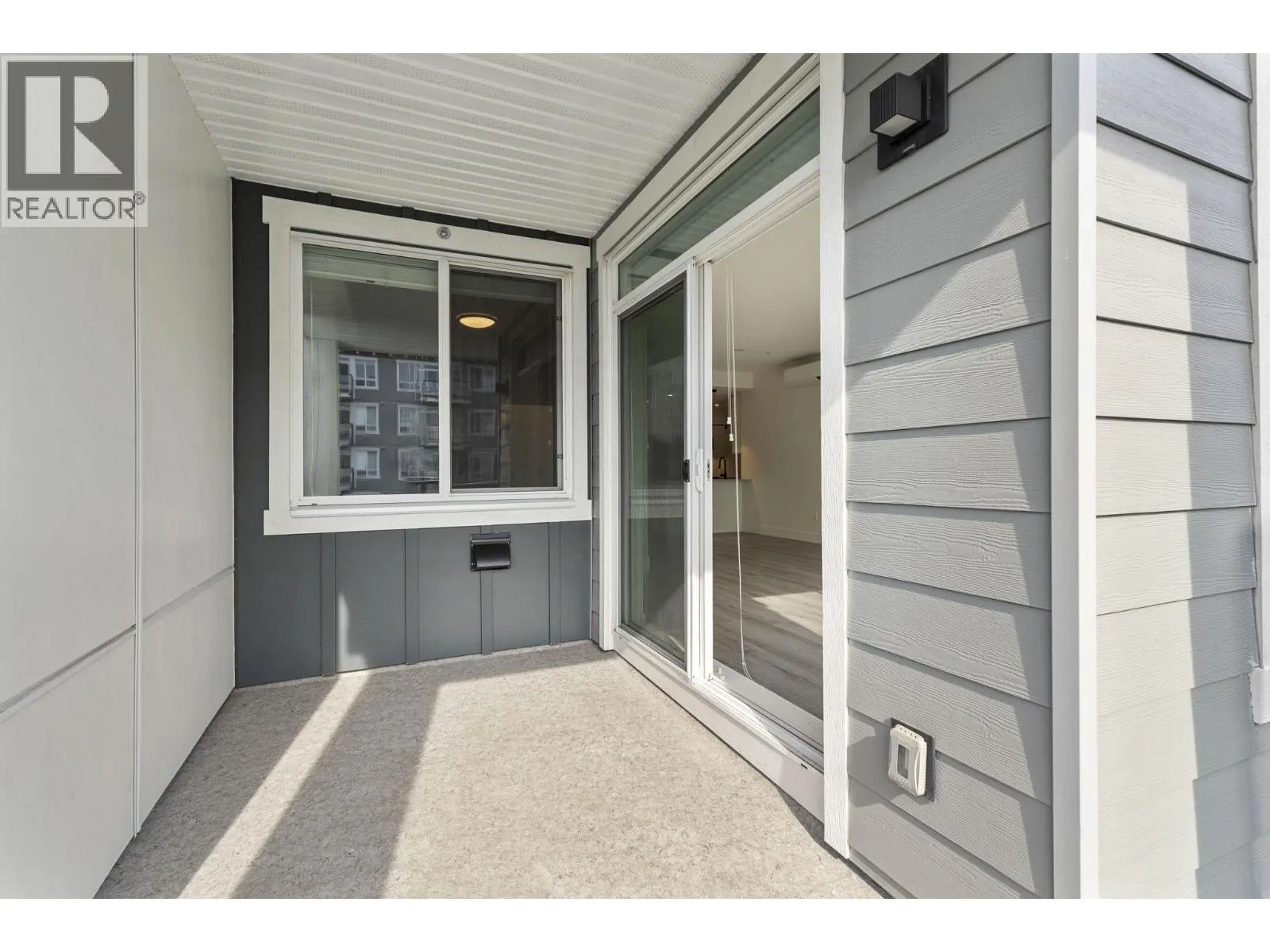 2408 2180 KELLY AVENUE