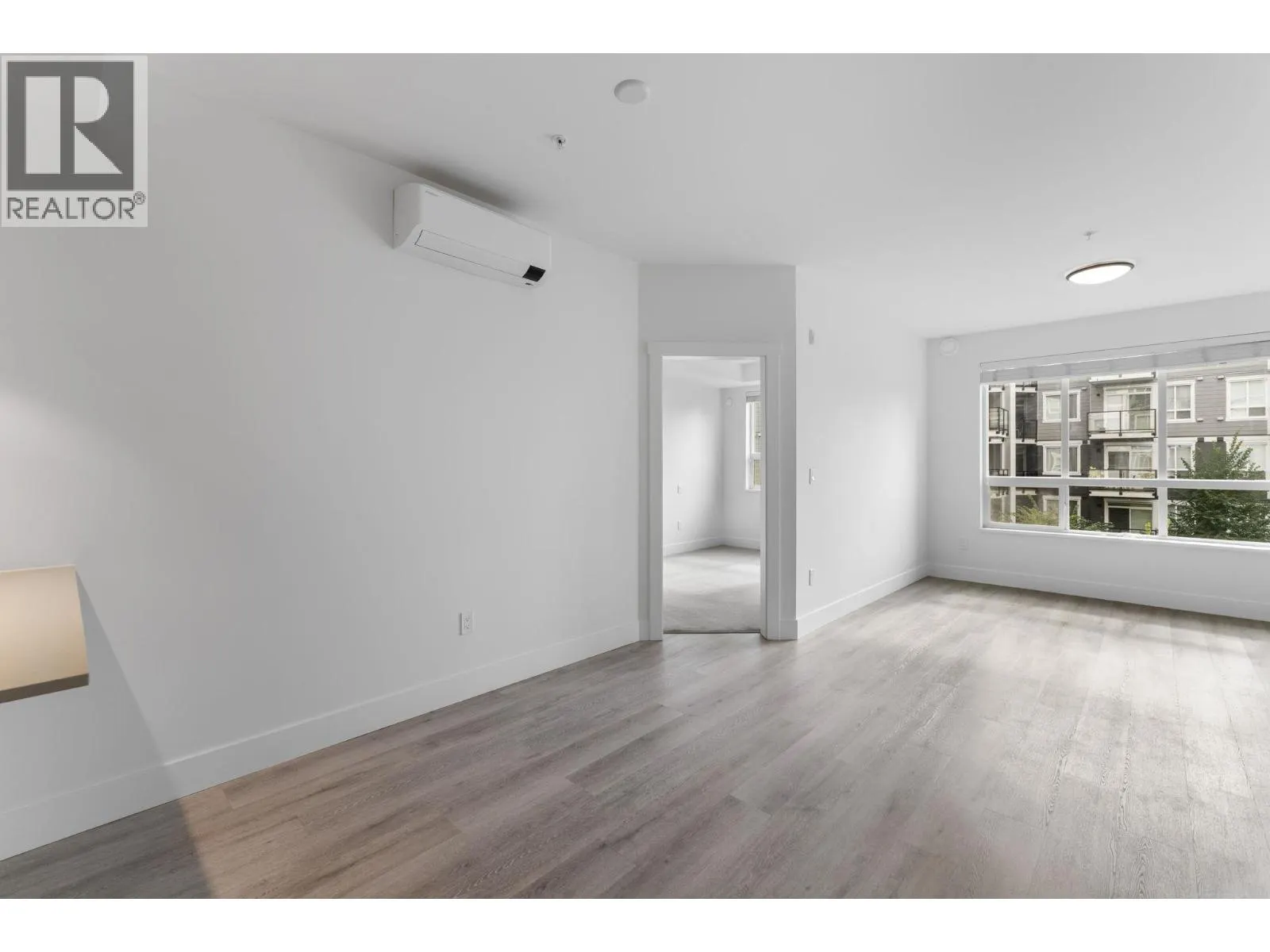 2408 2180 KELLY AVENUE