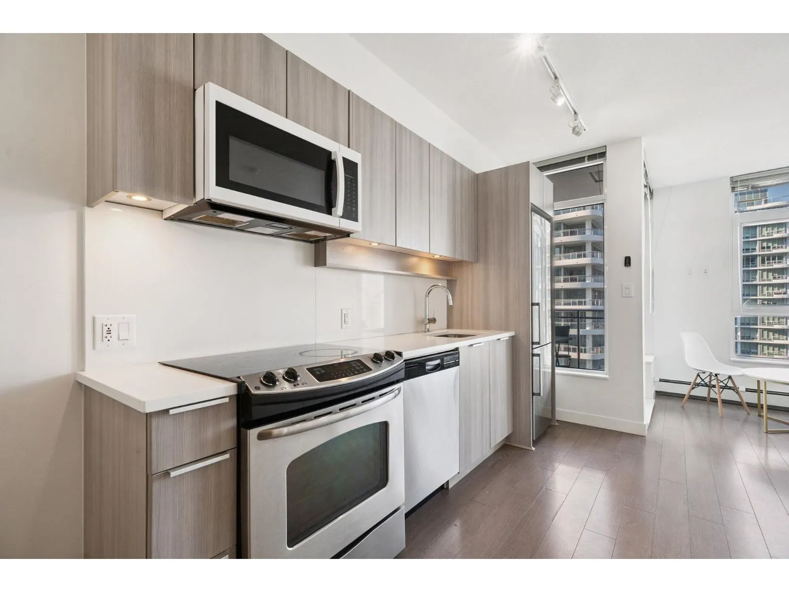 1813 13308 CENTRAL AVENUE