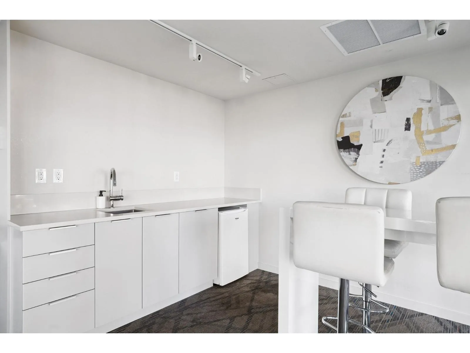1813 13308 CENTRAL AVENUE