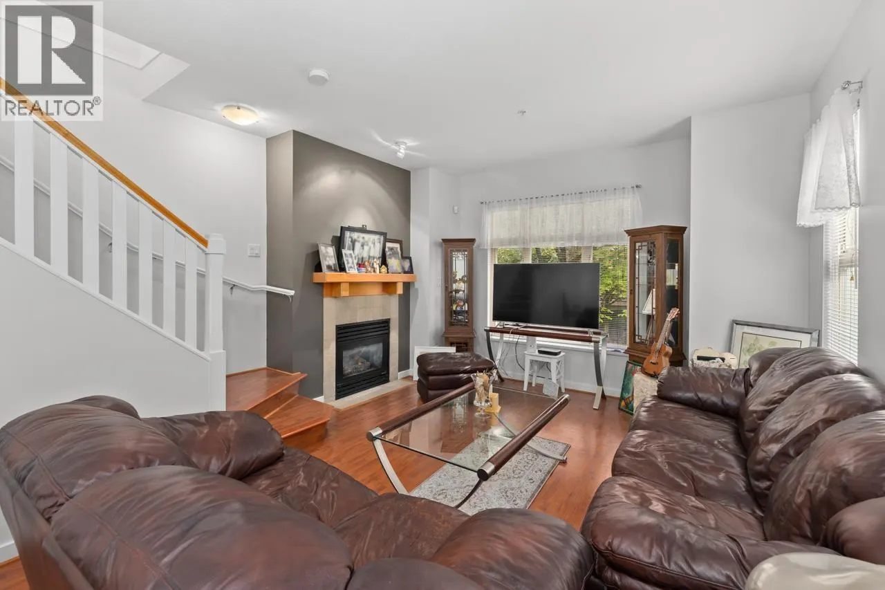 246 600 PARK CRESCENT