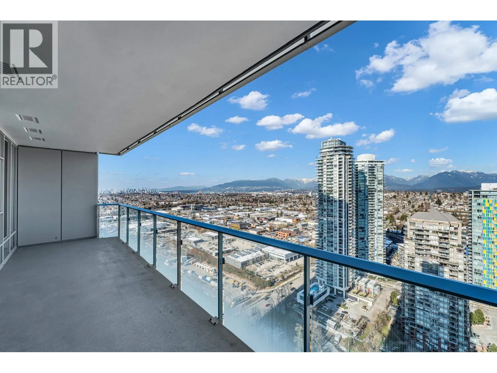 3506 4168 LOUGHEED HIGHWAY