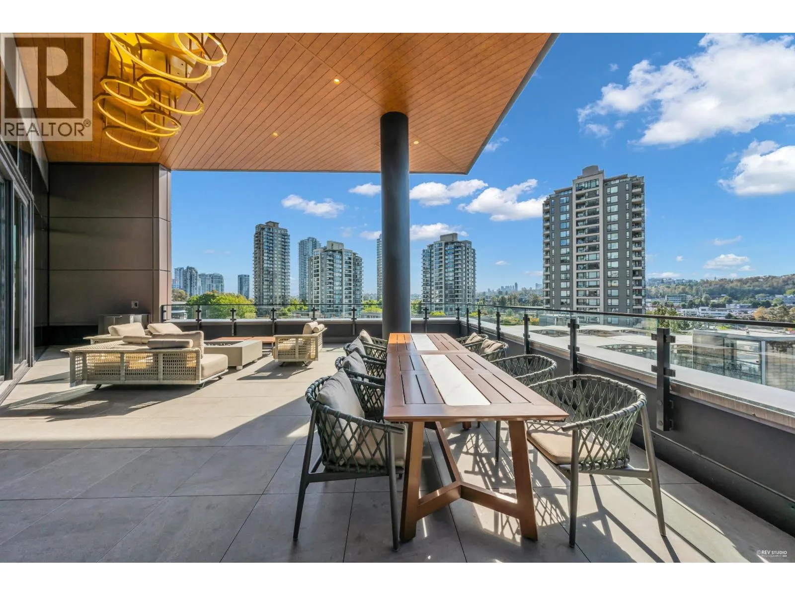 3506 4168 LOUGHEED HIGHWAY